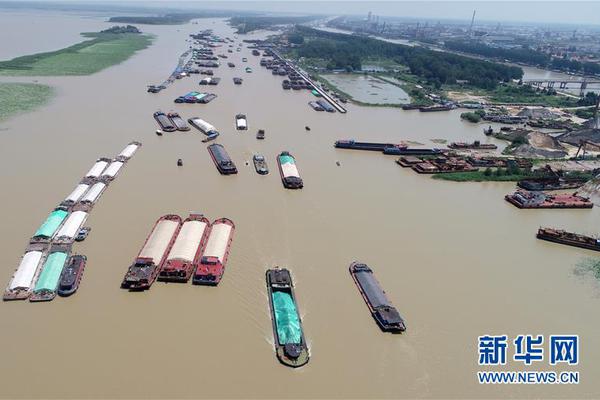 派出所证实华夏银行天津分行行长坠楼